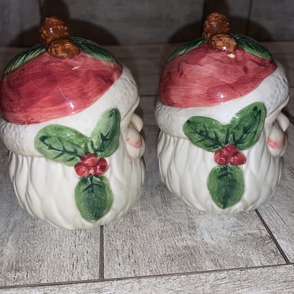 Holly Tree Santa head salt and pepper shakers - Picture 8 of 11